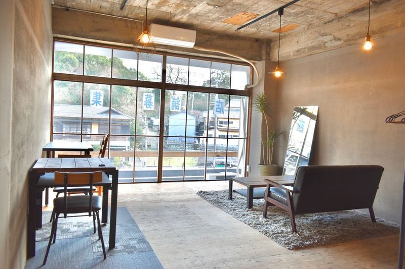 レンタルスペース白良浜204号室 - AZAMI白浜ビル