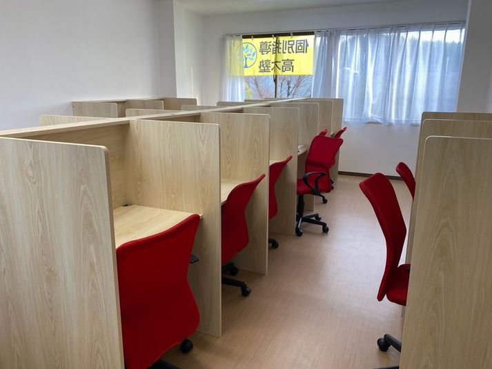 木津川市　自習室・コワーキングススペース 木津川市には珍しい自習室・コワーキングスペースですの室内の写真