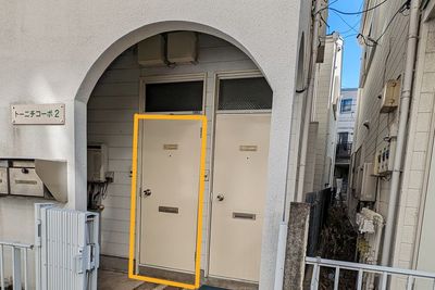 レンタボン・江古田スタジオ 江古田スタジオ【エアコン・電子ピアノ付設・3.0畳】の入口の写真