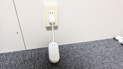 室内増設タップに充電器はさしてあります - レンタボン・江古田スタジオ 江古田スタジオ【エアコン・電子ピアノ付設・3.0畳】の室内の写真