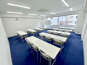 【神田駅から徒歩5分!】⭐️最大33名⭐️会場・研修・セミナー等⭐️その他大小様々な会場を取り揃えております! - スタンダード会議室 神田店