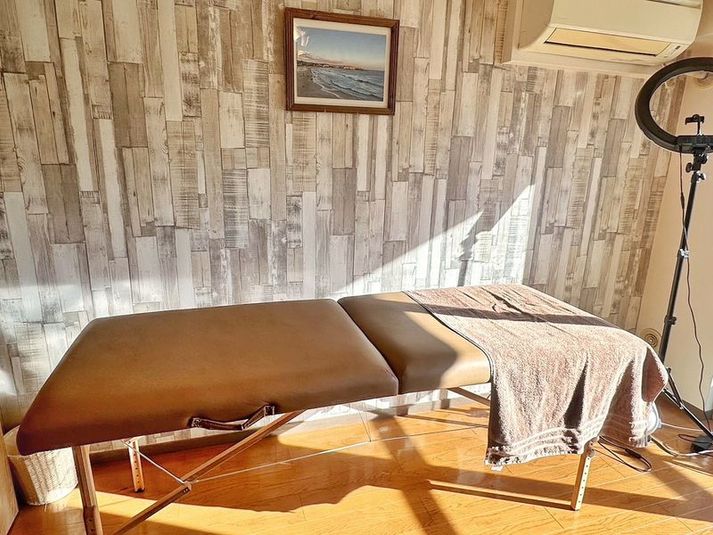 日当たり良好なマンションの一室!施術台、キッチン完備、備品無料! - レンタルスペースCasa de YEBISU