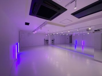 ZERO DANCE STUDIO ANNEXスタジオの室内の写真