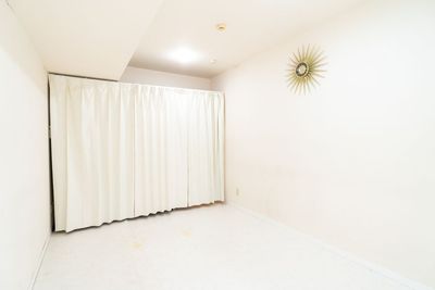 施術台なしの状態 - 渋谷109から徒歩4分のレンタルサロン 渋谷109から徒歩4分/ 24時間 /無休営業/ 完全個室サロンの室内の写真