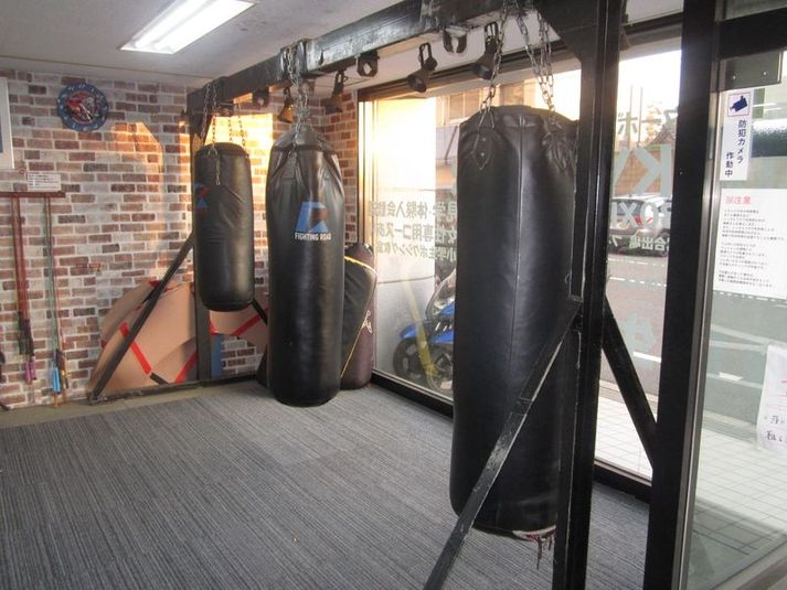 ボクシングの練習はもちろん、格闘技、ヨガ等に利用可能。 - ラッキースターボクシングクラブ