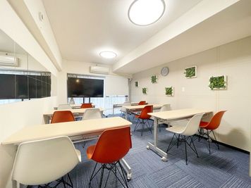 《会議室 九段下》 九段下802｜複数日予約や定期利用のご相談はお気軽にどうぞ♪の室内の写真