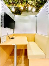 🌟24H営業🌟 池袋駅徒歩１分無料Wi-Fi/電源/35インチモニター/テレワーク/web会議 - FEEEP池袋東口店