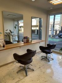 ガラス張りでお客様に気持ちよく過ごしていただけます。 - ビューティーサロン　ボングー　レンタルスペース 面貸しサロン　レンタルサロンの室内の写真