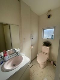 お手洗いも広々 - ビューティーサロン　ボングー　レンタルスペース 面貸しサロン　レンタルサロンの室内の写真