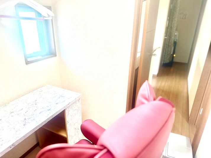 「エアコンなし。冷暖良い時お借りください。 - レンタルスペースモモ