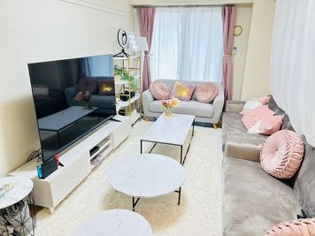 ✨名古屋栄駅すぐ✨大迫力65インチTV❗️話題の推し活部屋💓誕生日会🎀VOD見放題✨レンタルスペース - IW名古屋01