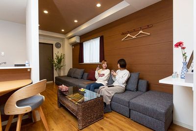 本格的キッチンに70インチプロジェクターつきの1LDKのお部屋！さまざまな用途でご利用いただけます！ - ゲストルーム心音-金澤表参道-