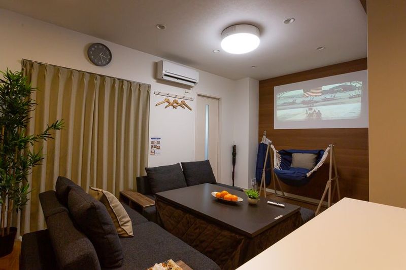 武蔵ヶ辻徒歩3分◆プロジェクター&キッチンつきシアタールーム！ - ゲストルーム心音-金澤表参道-