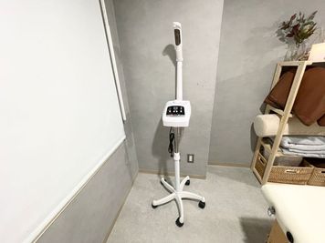 ・オゾンフェイシャルスチーマー（7エステ製） - SalonIvy新宿1号店の室内の写真