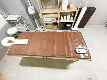 ・ヒートマット（7エステ製） - SalonIvy新宿1号店の室内の写真