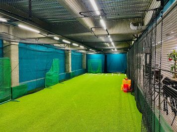 マウンド方向から - パムズ・スポーツスタジオ 【2名以上定額】屋内スポーツ施設・調布駅・西調布駅の室内の写真