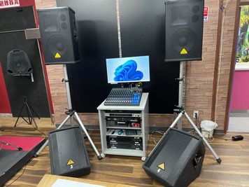 PA機器配備、オーディオインターフェイス機能付きミキサーも用意 - 【流山市】音楽スタジオ・ダンス・卓球の【PETIT ARENA】 【直前割あり】流山市の音楽スタジオです。バンド練習、教室に最適の設備の写真
