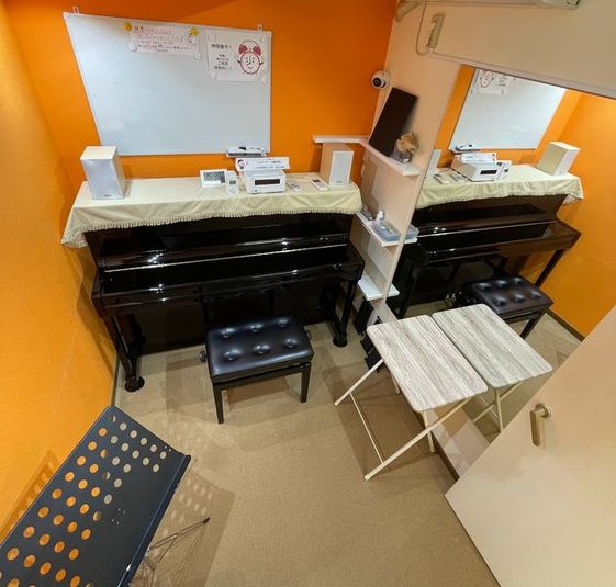 アップライトピアノのみ（非貸切）月・水・木・金曜日午後のみ - エスポワール音楽スタジオ