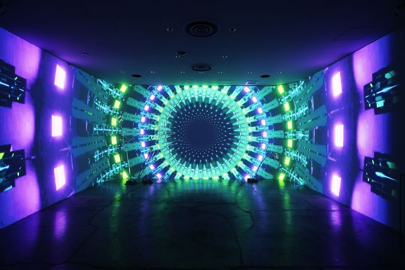 Outside studio - Outside studio プロジェクターを映せるスタジオ