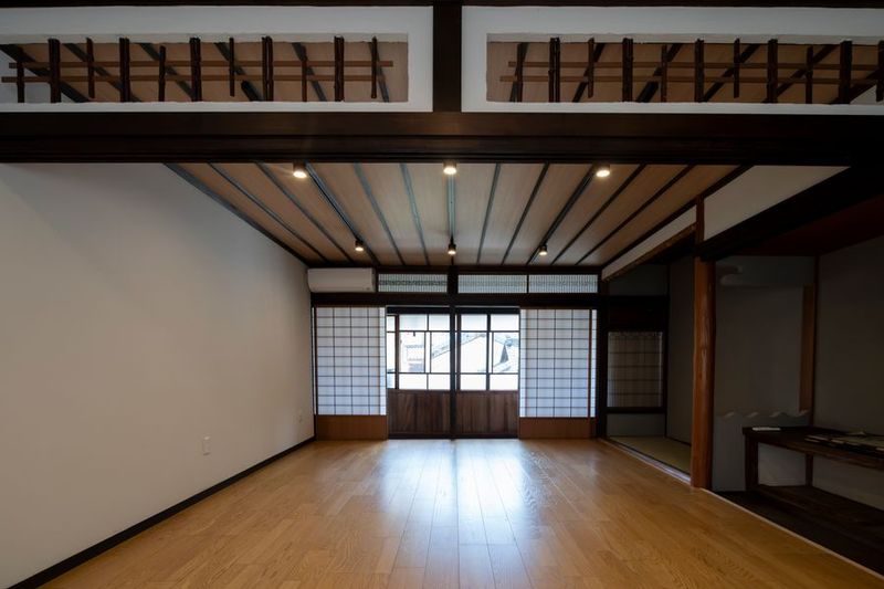 8〜10名着席可能！会議やイベントに便利な鍵付きレンタルスペース - Idea Sync