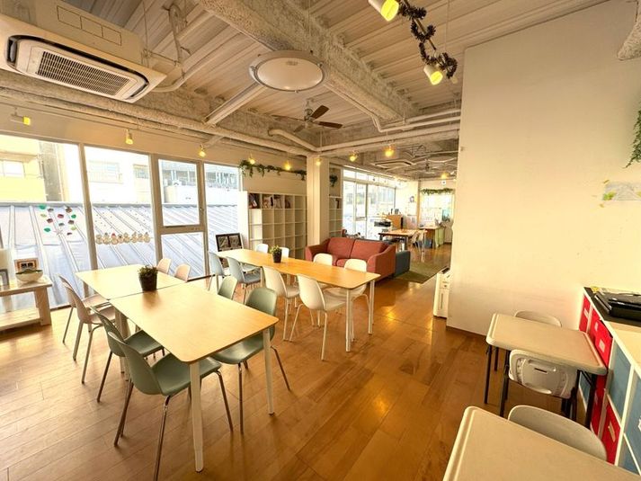 【ラウンジルーム】レンタルスペース（～30名） - ウィズダムアカデミー三鷹吉祥寺校