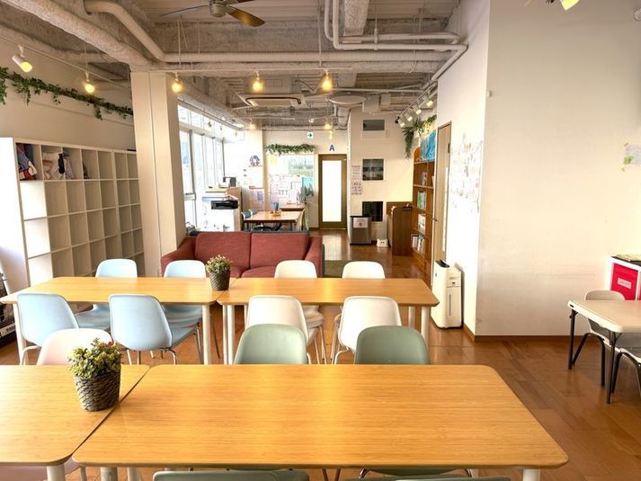 【ラウンジルーム】レンタルスペース（～30名） - ウィズダムアカデミー三鷹吉祥寺校