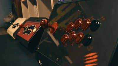 アーケードコントローラーも3台ございますので気になった物があればご使用下さい🕹️ - E-SPORTS CLUB KOKURA ゲーム・パーティースペースの設備の写真