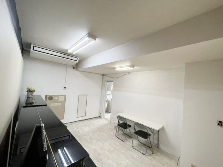 名駅ピアノ連弾練習室(C) - レンタルスペースALBE