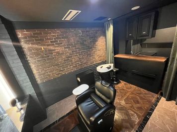 ワンフットビル Beauty Lounge 霞 KASUMI（美容室レンタル）の室内の写真