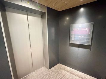 【8階エレベーターホール】 - エキスパートオフィス横浜 203の外観の写真