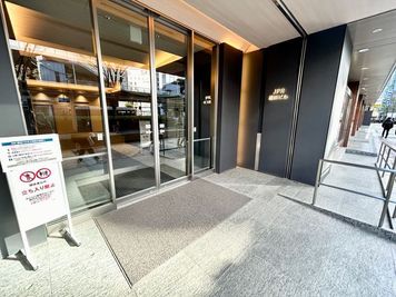 【エキスパートオフィス横浜_入り口】 - エキスパートオフィス横浜 203の外観の写真