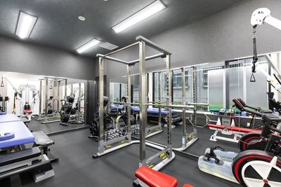 高性能設備もそろっております✨ - Relax one K渋谷 Relax one K渋谷｜プライベートジム💪の室内の写真