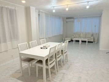 韓国風ハウススタジオ aimeroon aimeroom ~aii white housestudio~の室内の写真