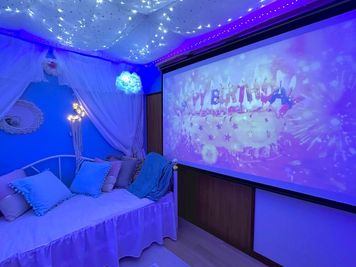 SNSで大バズり‼︎KOHA池袋2nd アラジンのような世界観‼︎室内イルミKOHA池袋2nd✨の室内の写真