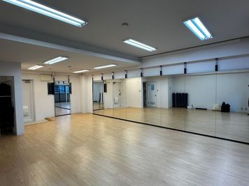 ウォーキング用の鏡 - レンタルスタジオ　GEEN ☆1/23閉店☆Rental Studio GEENの室内の写真