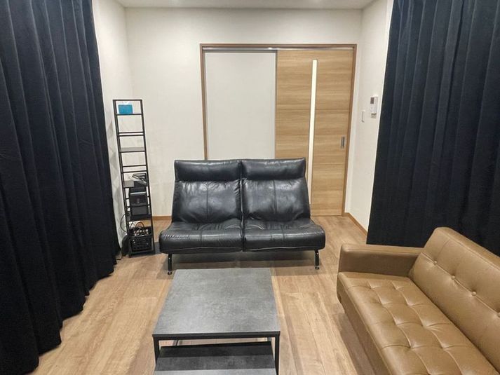 大きなスクリーンのあるレンタルスペース - アクティブシアター野々市店