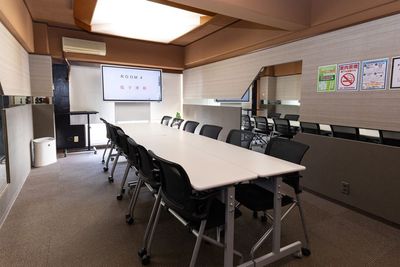 12人着席可能な会議室 - リモートベースroom4 リモートベースroom４の室内の写真