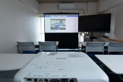 プロジェクター - リモートベースroom5の設備の写真