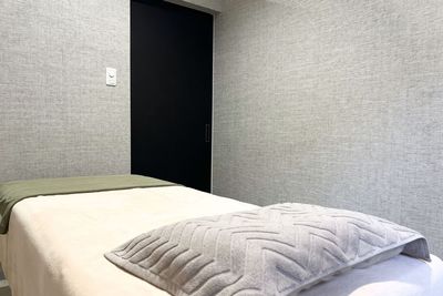 店内はシックで落ち着いた空間 - 銀座  シェアサロン SHARELO シェアサロンSHARELO 銀座店【ROOM2】の室内の写真