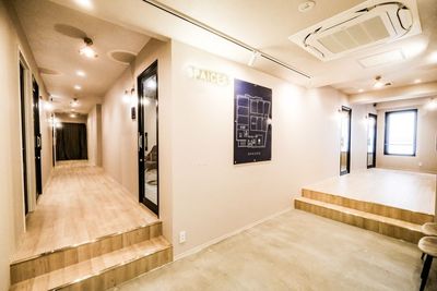 開放的なエントランス - SPAICES神戸 SPAICES神戸　ルーム1【Toelle (トエル) 】の入口の写真