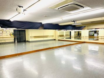 ダンス、演奏、会議など、多用途でご使用可能です！ - トモコダンスプラネット