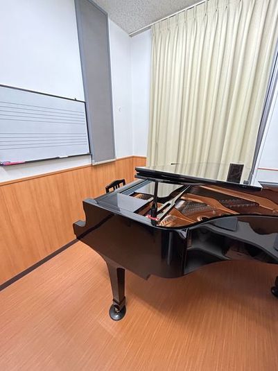 グランドピアノはC1Lをご使用いただけます。 - ワンダーシティセンター 11Ｓルームの室内の写真