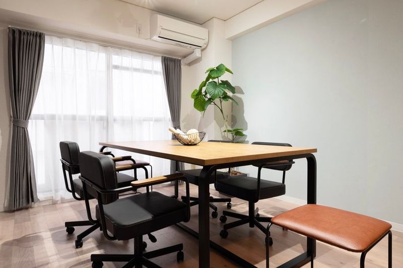 M's OFFICE - 〈M's OFFICE梅田〉