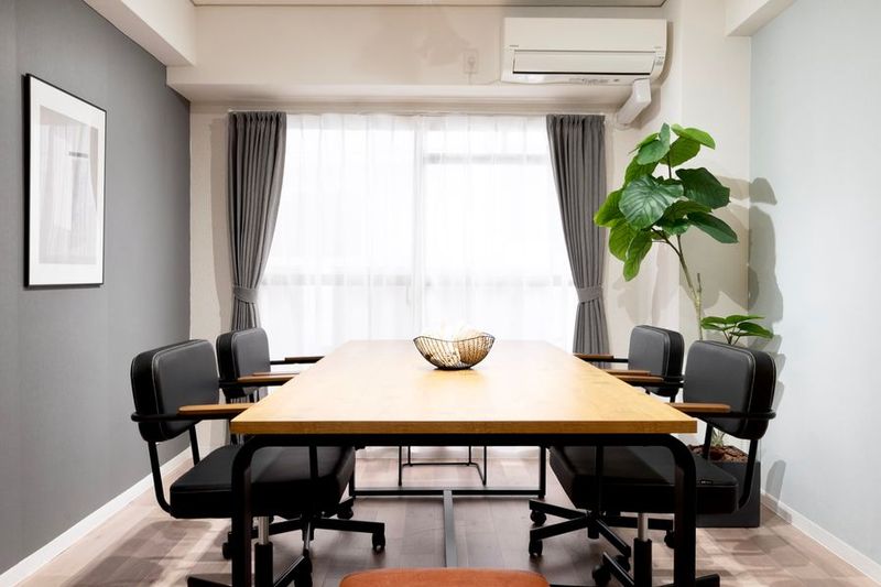 M's OFFICE - 〈M's OFFICE梅田〉