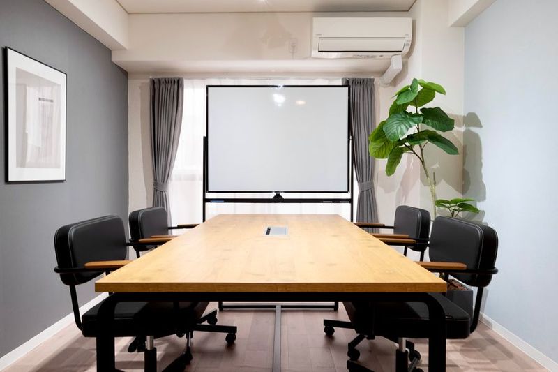 M's OFFICE - 〈M's OFFICE梅田〉