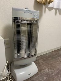 エアコンもありますが、それでも寒い時用にヒーターもございます♪ - レンタルサロン・会議室Koto京都駅前 レンタルサロン・会議室の設備の写真