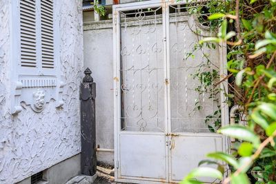 アンティークアイアンドア - 千駄木ヴィンテージスタジオ 【個人利用】外観も撮影できる本格的洋館撮影スタジオ の室内の写真