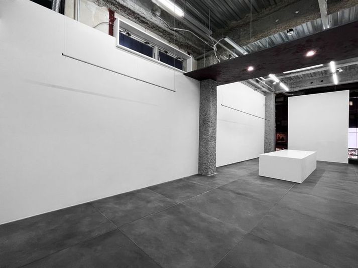 LEDビジョン付！展示会・ポップアップ向け2階路面スペース - - 明治通り沿い路面店　- 広々とした56㎡超のスペース