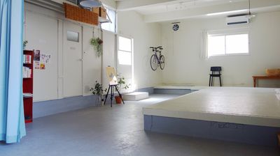 ※現在自転車は安全上取り付けておりません。 - シロハコスペースの室内の写真