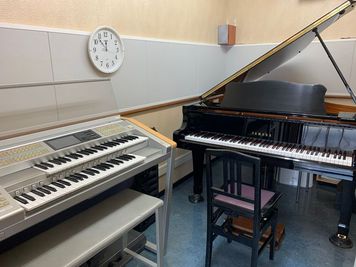ヤマハミュージック直営教室！グランドピアノ・エレクトーン設置のお部屋です♪ - ヤマハミュージックリテイリング浜松店　名塚センター